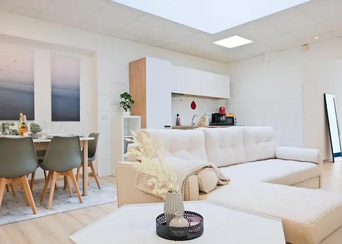 Klassen Apartments! Erleben Sie Aulendorf In Dieser Modernen Unterkunft
